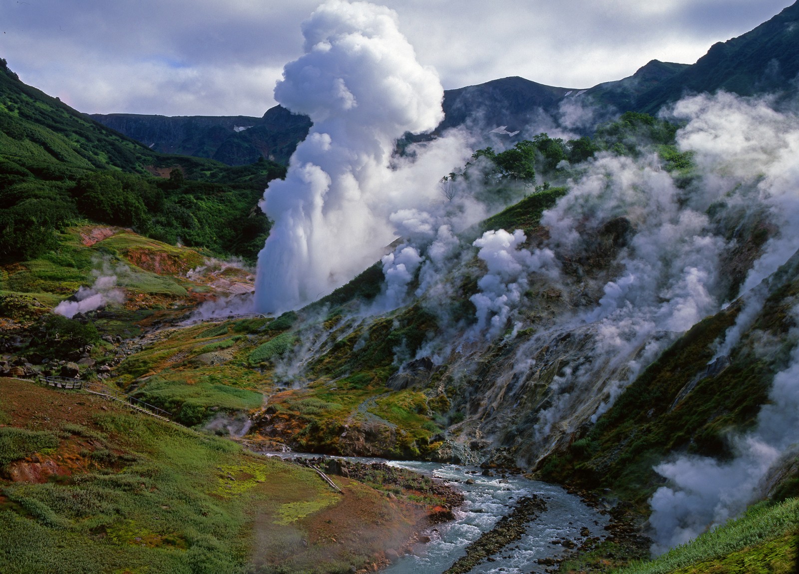 堪察加半岛克柳切夫火山灰柱高达6千米 - 2016年6月14日, 俄罗斯卫星通讯社